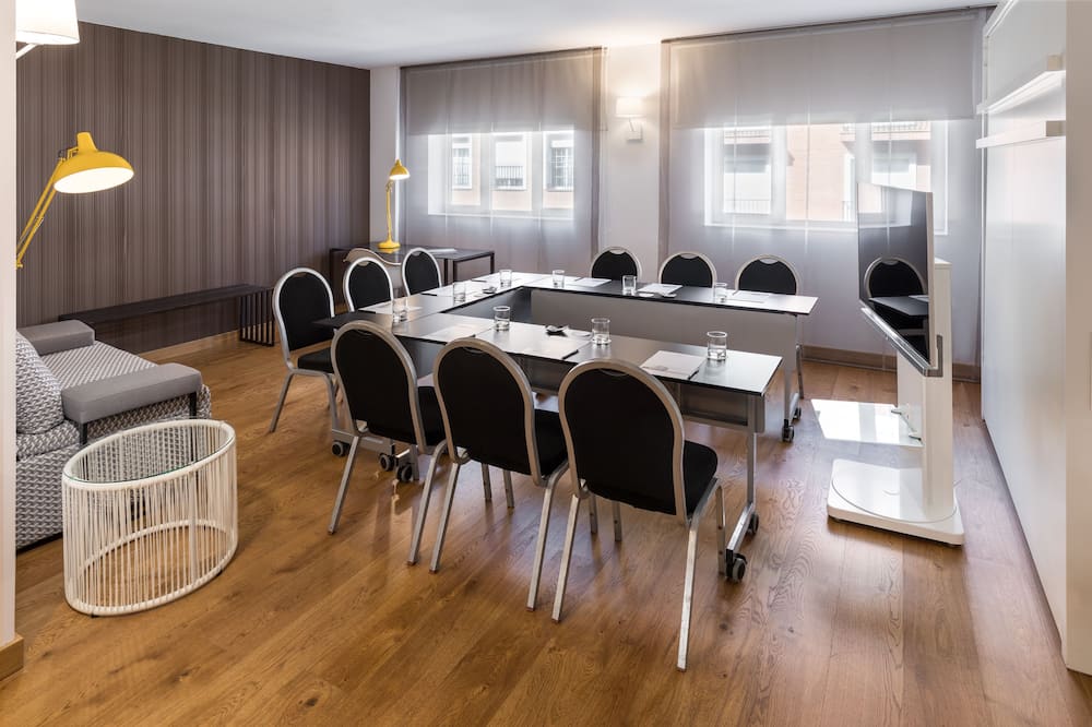 ラファエルホテル アトチャ 写真