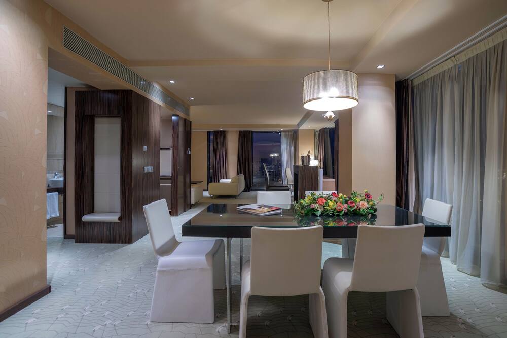 ラマダ シビウ 写真