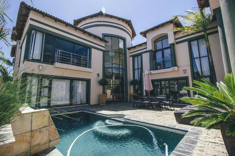 カステリョン ブティック ゲストハウス 写真