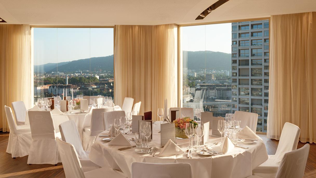 ルネッサンス チューリッヒ タワー ホテル 写真