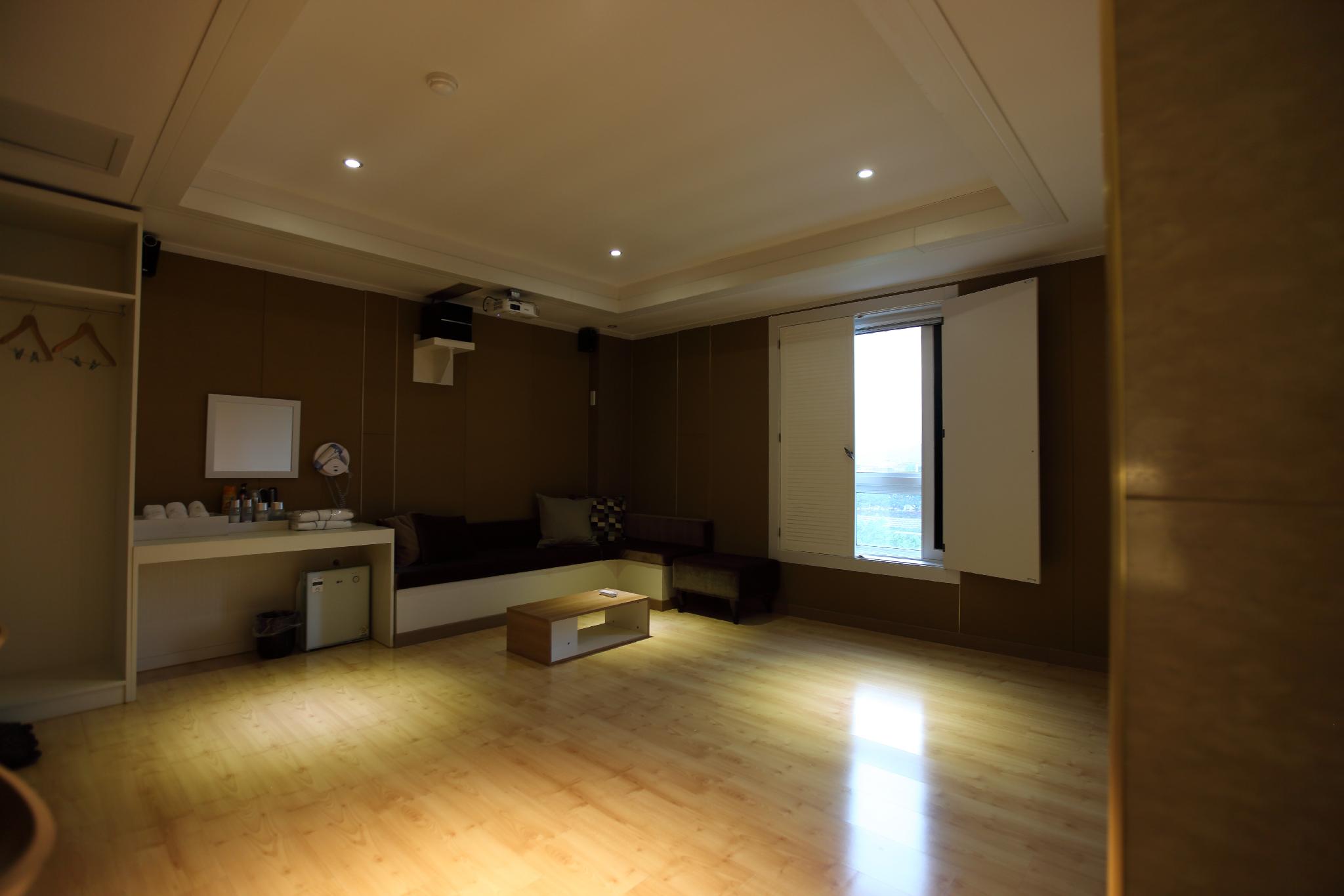 ナムウォン リバー ホテル 写真