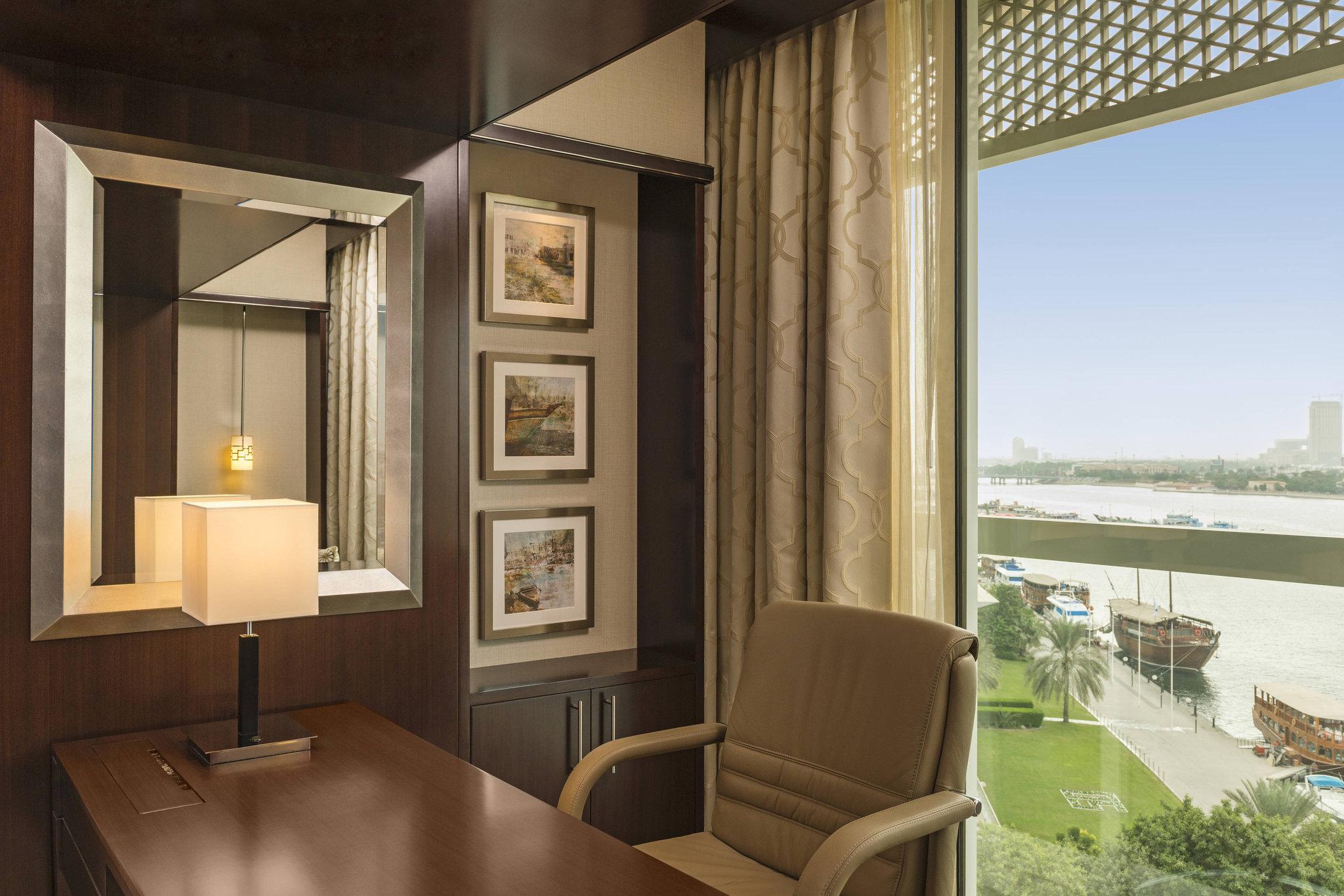 シェラトン ドバイ クリーク ホテル&タワーズ 写真