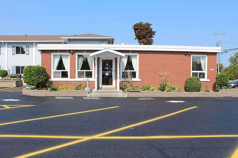 スーパー  8 バイ ウィンダム ペンブローク 写真