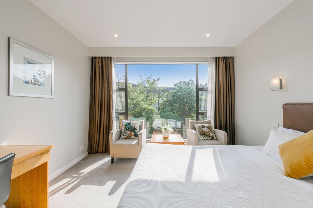 ブルバード ホテル 写真