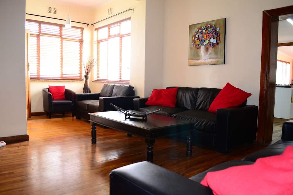 ア サンフラワー ストップ バックパッカーズ 写真