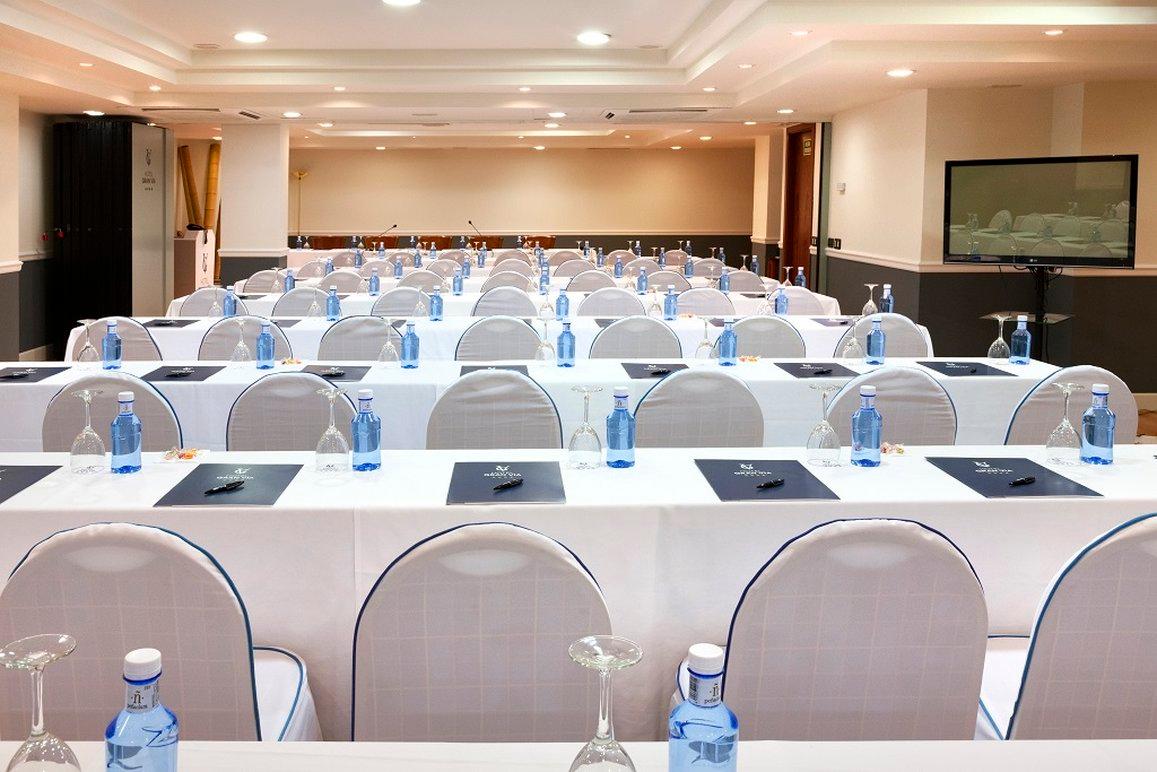 Hotel Gran Via 写真