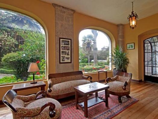 Hacienda La Cienega 写真