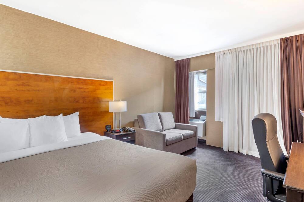 クオリティ イン トロント エアポート 写真