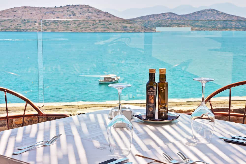 Royal Marmin Bay Boutique & Art Hotel 写真