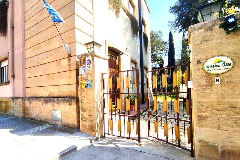 アエデス B＆B イル ジャルディーノ デイ ソーニ 写真