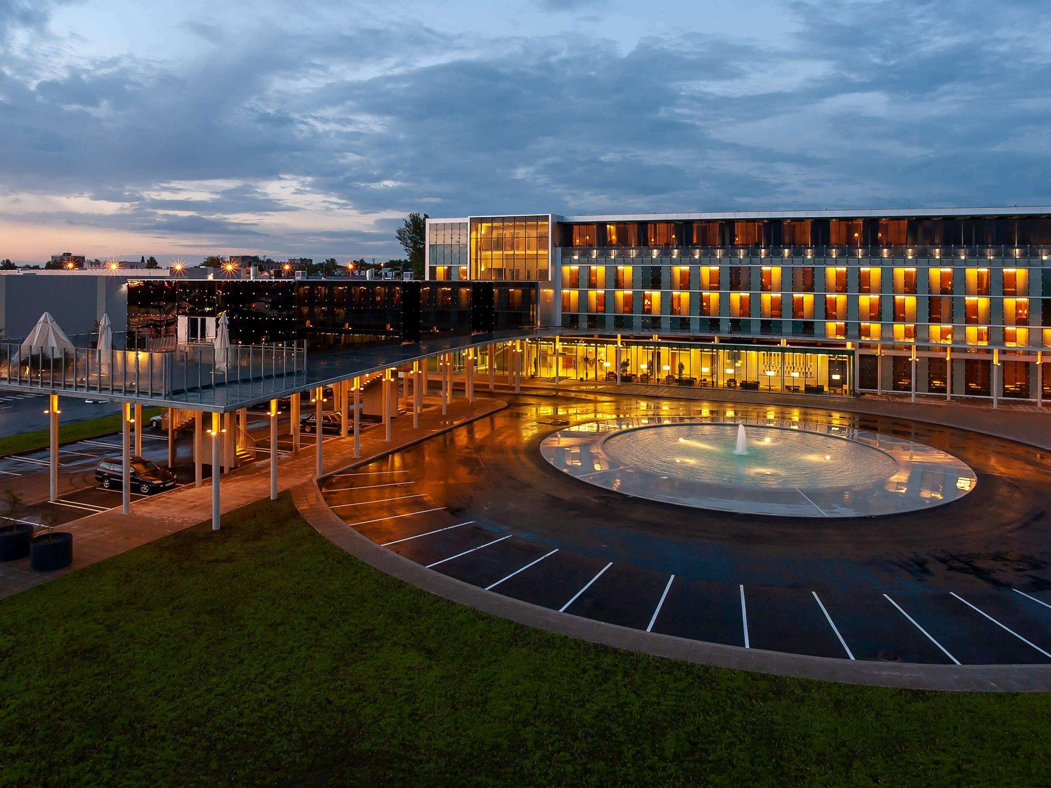 メルキュール タリン 写真