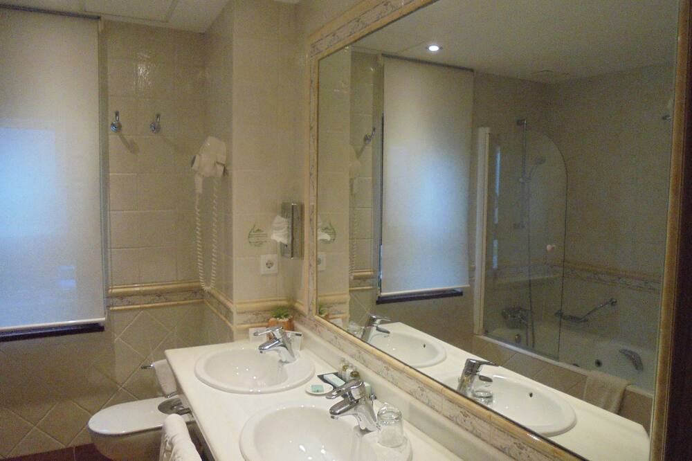 パラドール デ アルゴマニス 写真