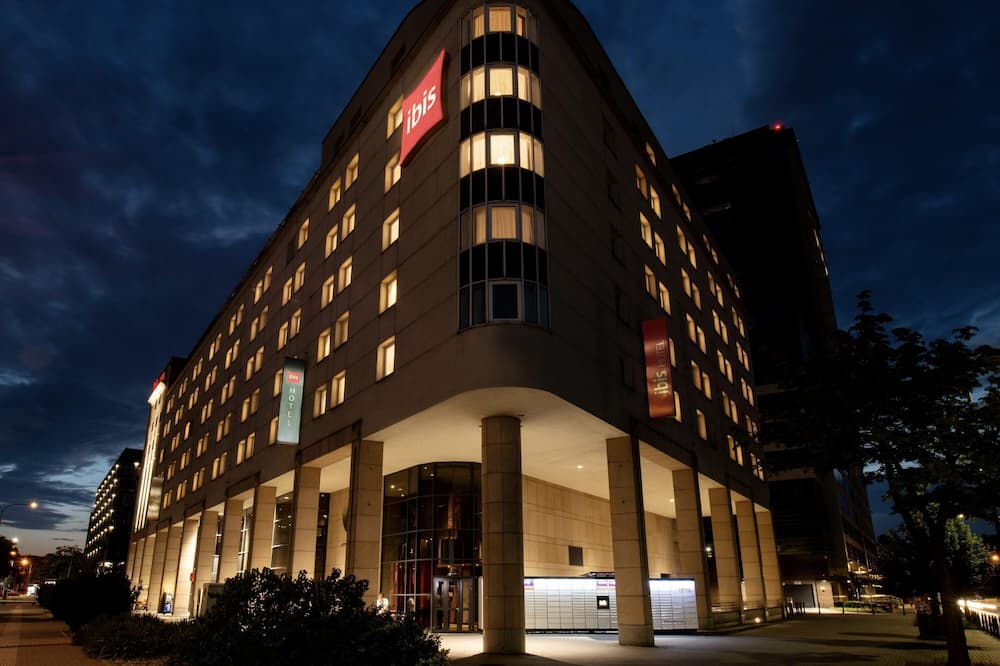 イビス ワルシャワ スタレミャスト ホテル 写真