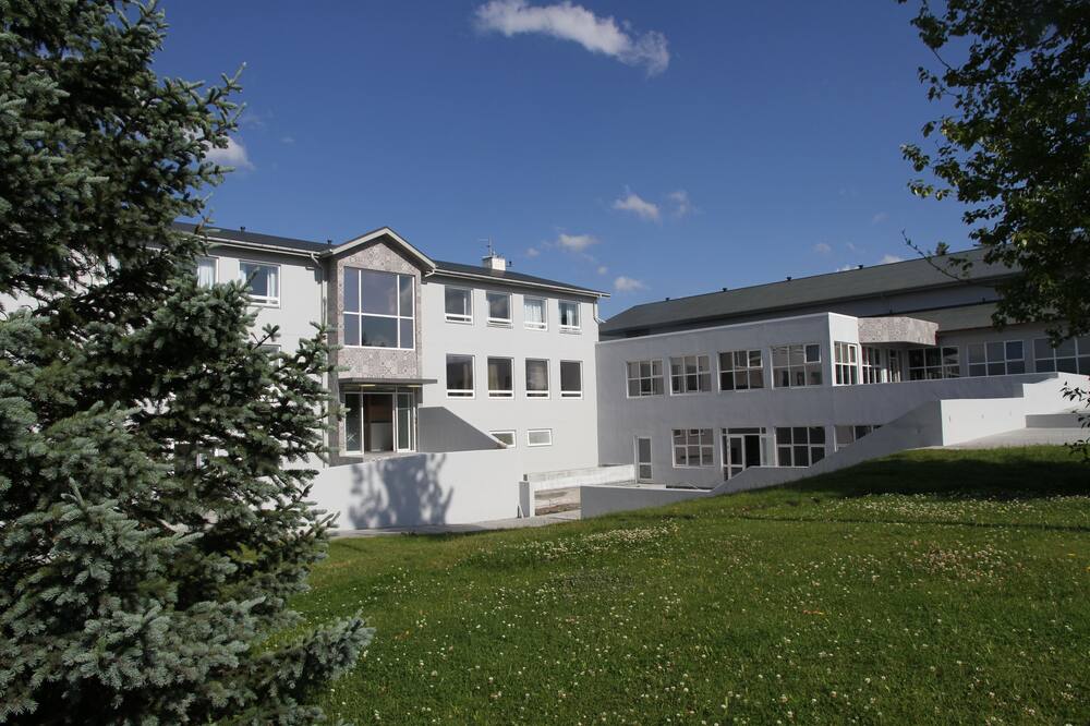 ホテル ヴァーラスキャールヴ 写真