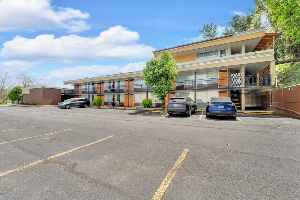 ブリストル パークウェイ イン