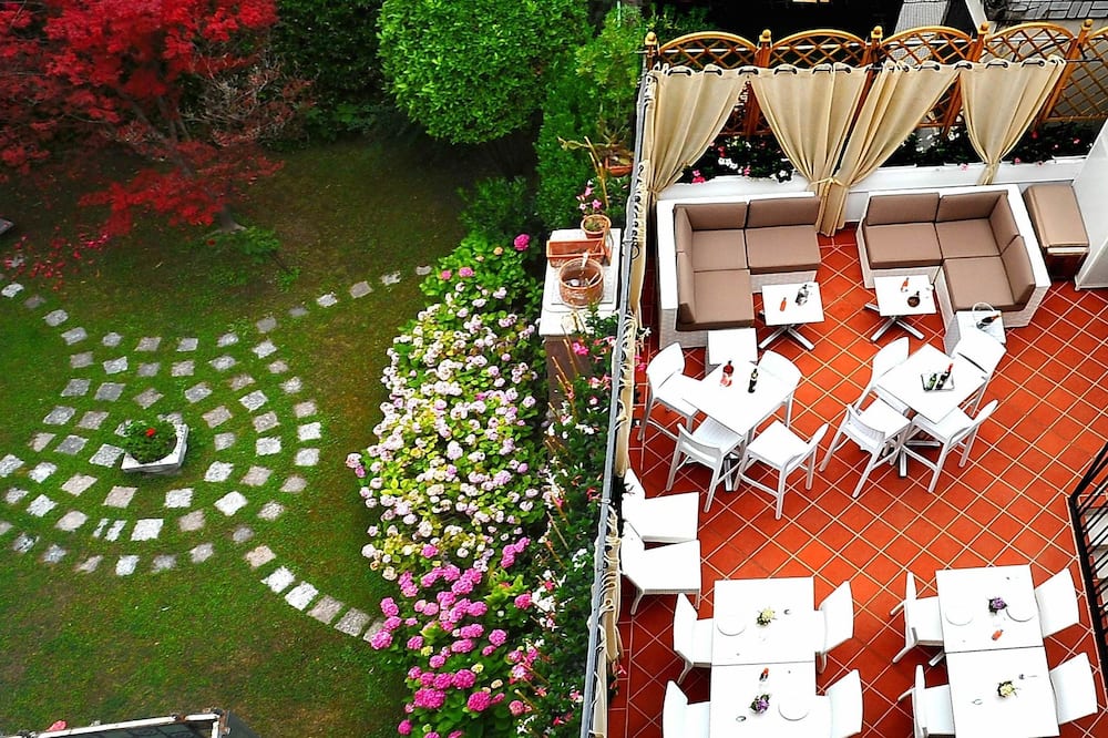 ホテル フォンタナ 写真