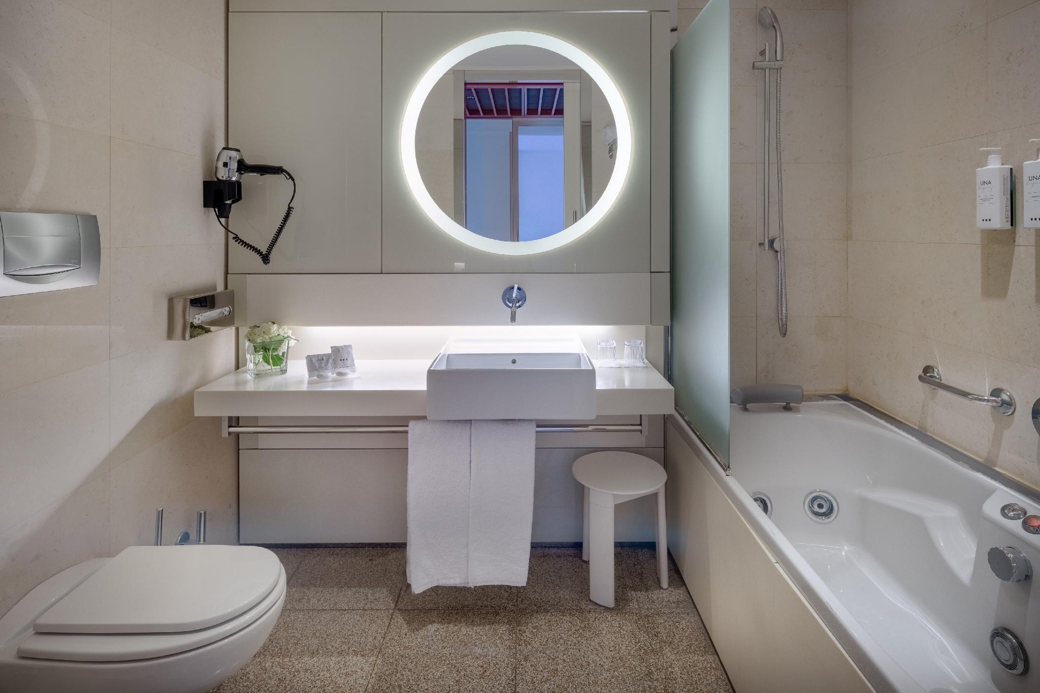 ウナ ホテルズ ボローニャ チェントロ 写真