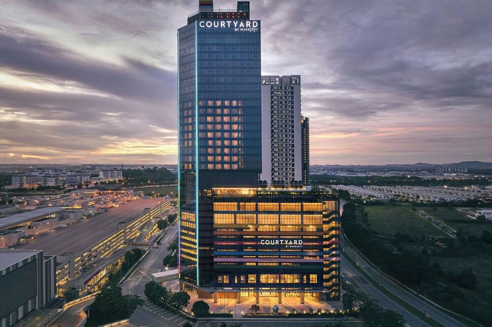 Courtyard by Marriott Setia Alam 写真