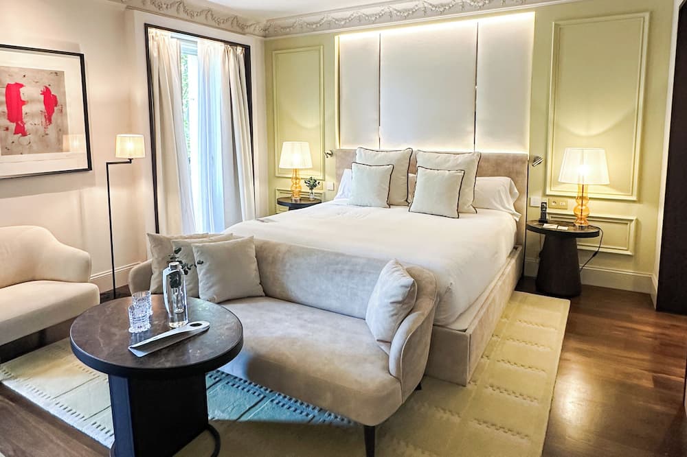 オスペス プエルタ デ アルカラ 写真