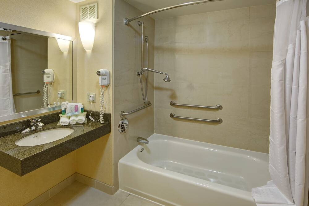 ホリデイ イン エクスプレス ホテル & スイーツ クックビル by IHG 写真