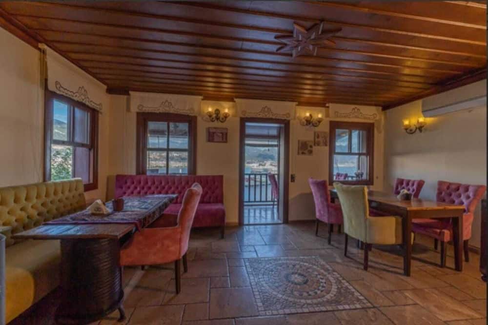 ハーモニー ブティック オテル 写真