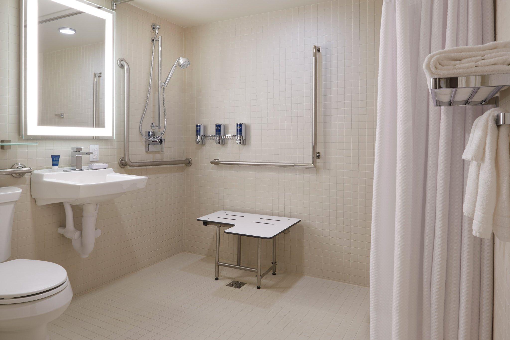 Four Points by Sheraton Windsor Downtown 写真