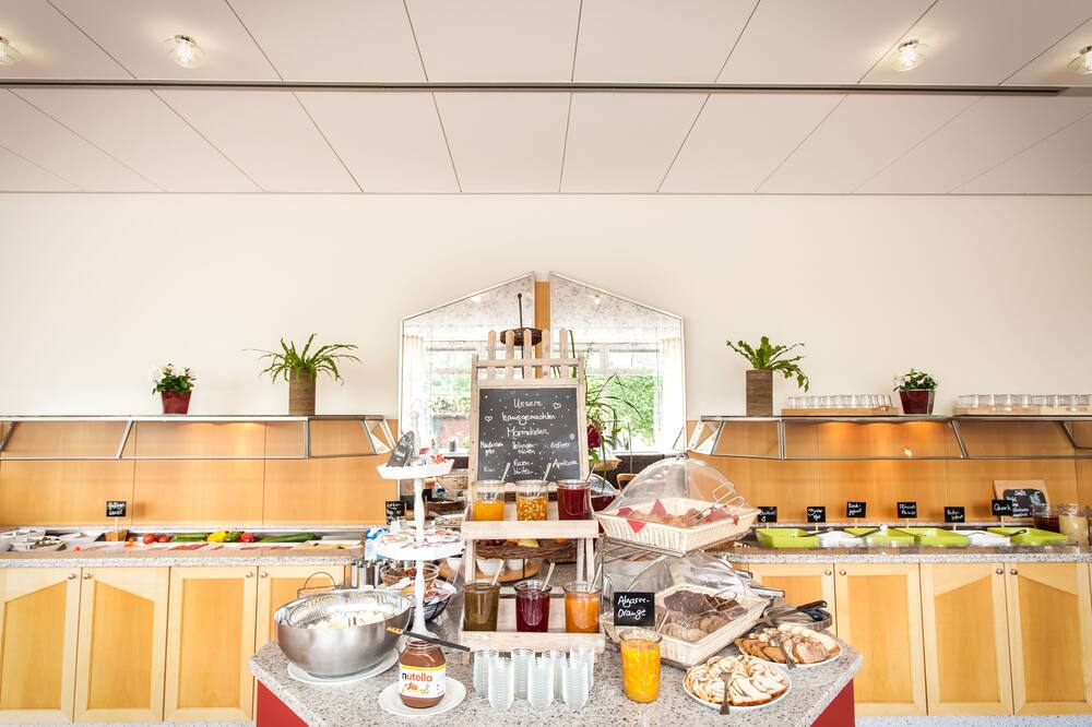 ホテル ドイッチャー ホフ 写真