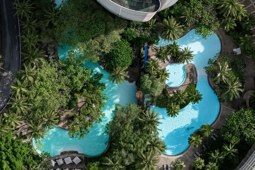 プルマン プーケット カロン ビーチ リゾート 写真