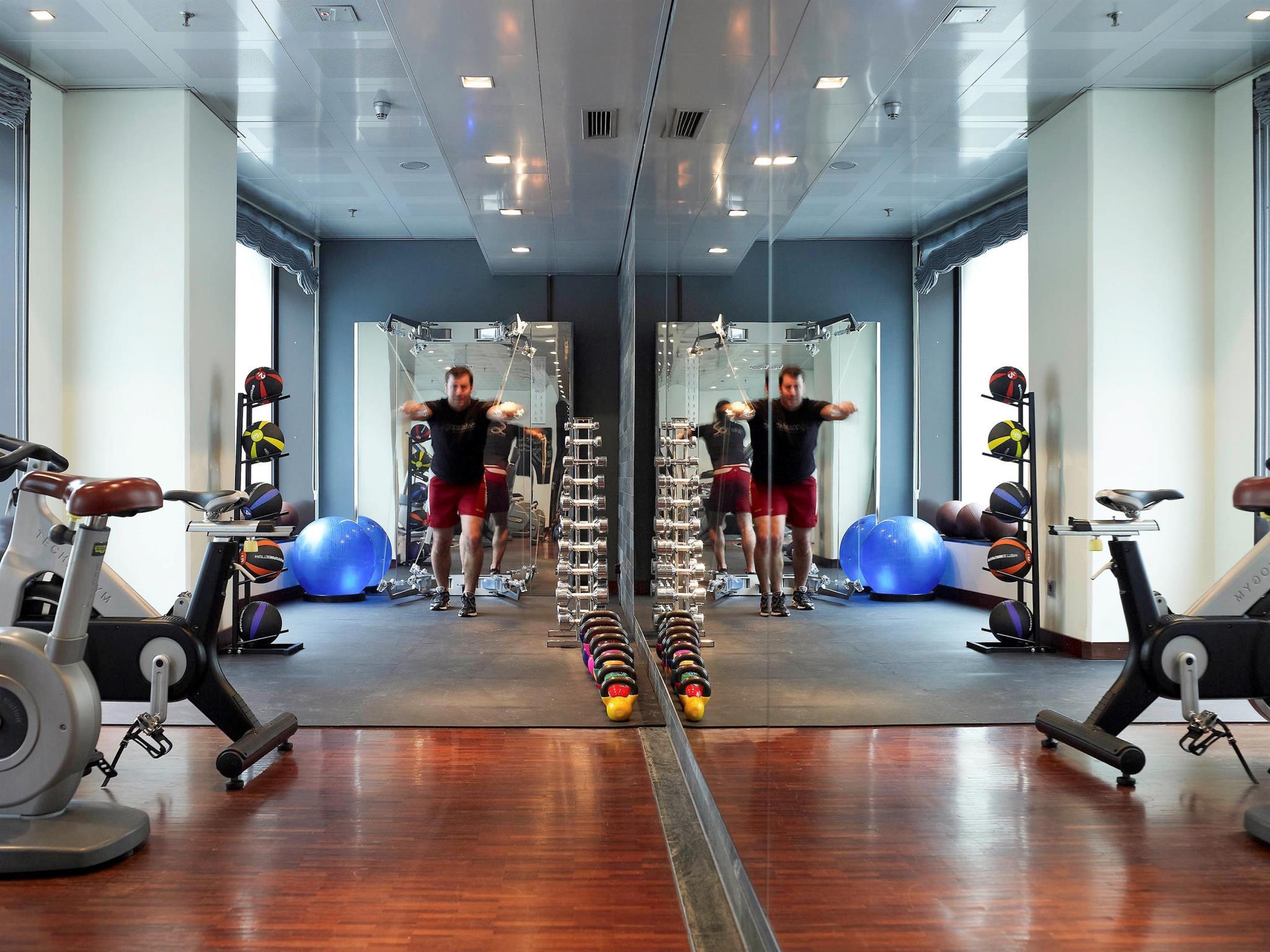 ソフィテル ミュンヘン バイエルポスト ホテル 写真