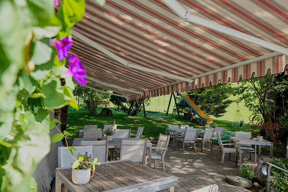 ガストホフ フローヘ オシット 写真