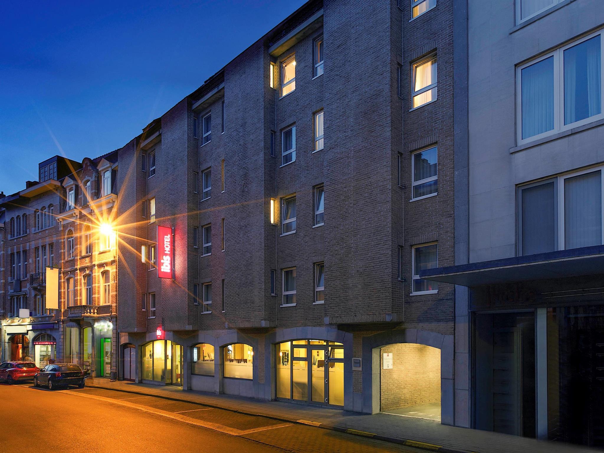 イビス ルーベン セントラム 写真