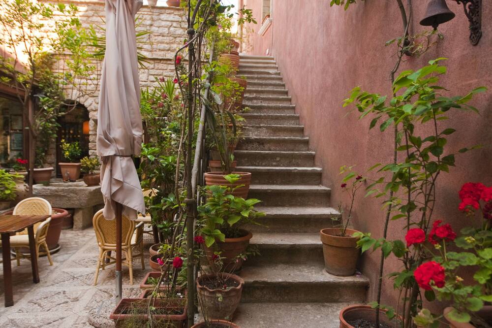 ホテル エリモ 写真