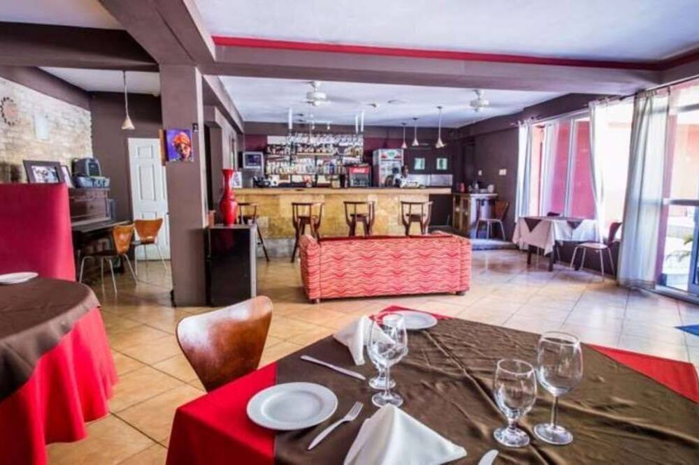 アルタモント ウエスト ホテル 写真