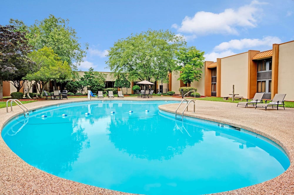 ラマダ バイ ウィンダム ステーツビル 写真