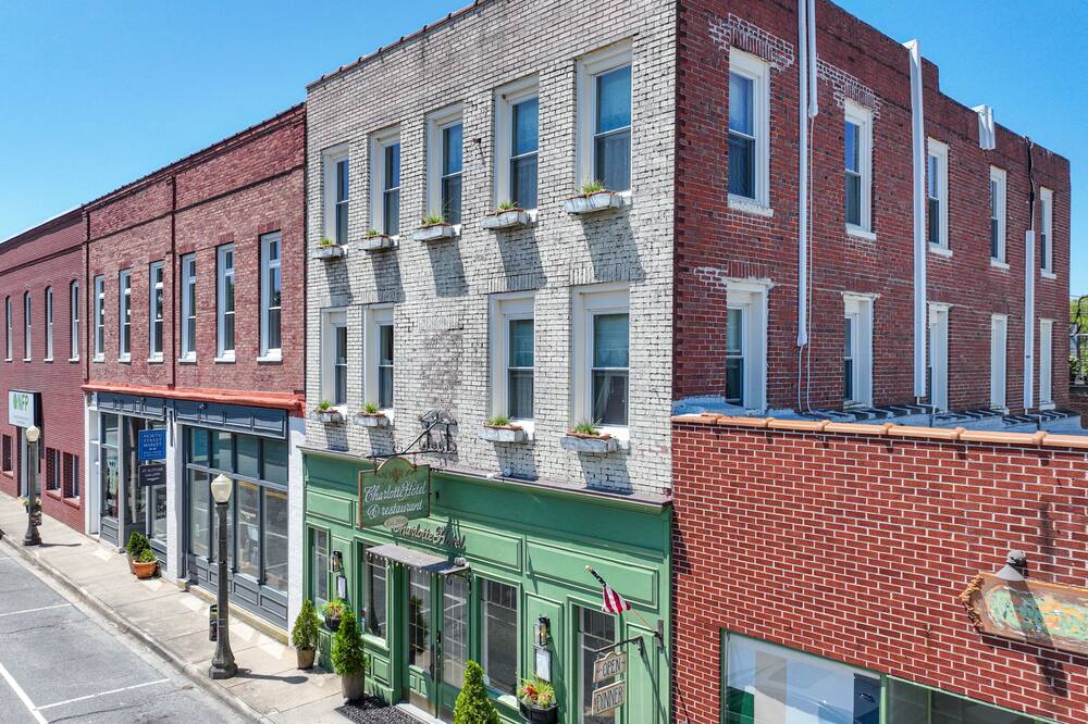 ザ シャルロット ホテル & レストラン 写真