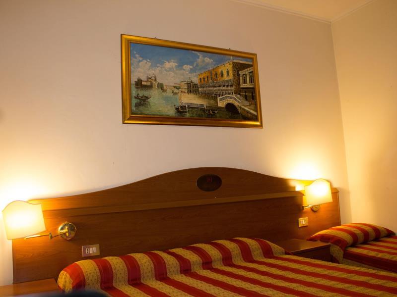 ホテル ダ ティート 写真