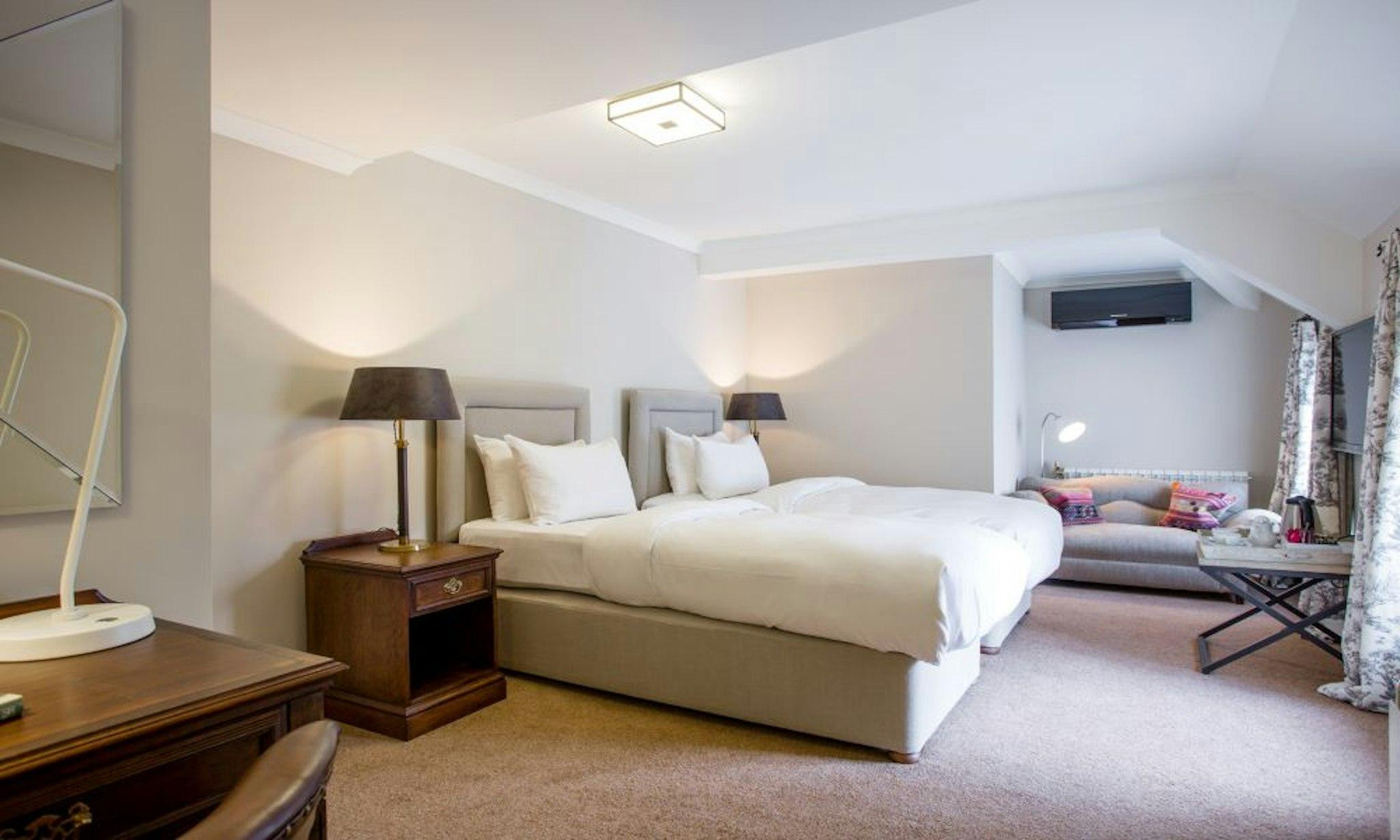 The Angel Hotel 写真