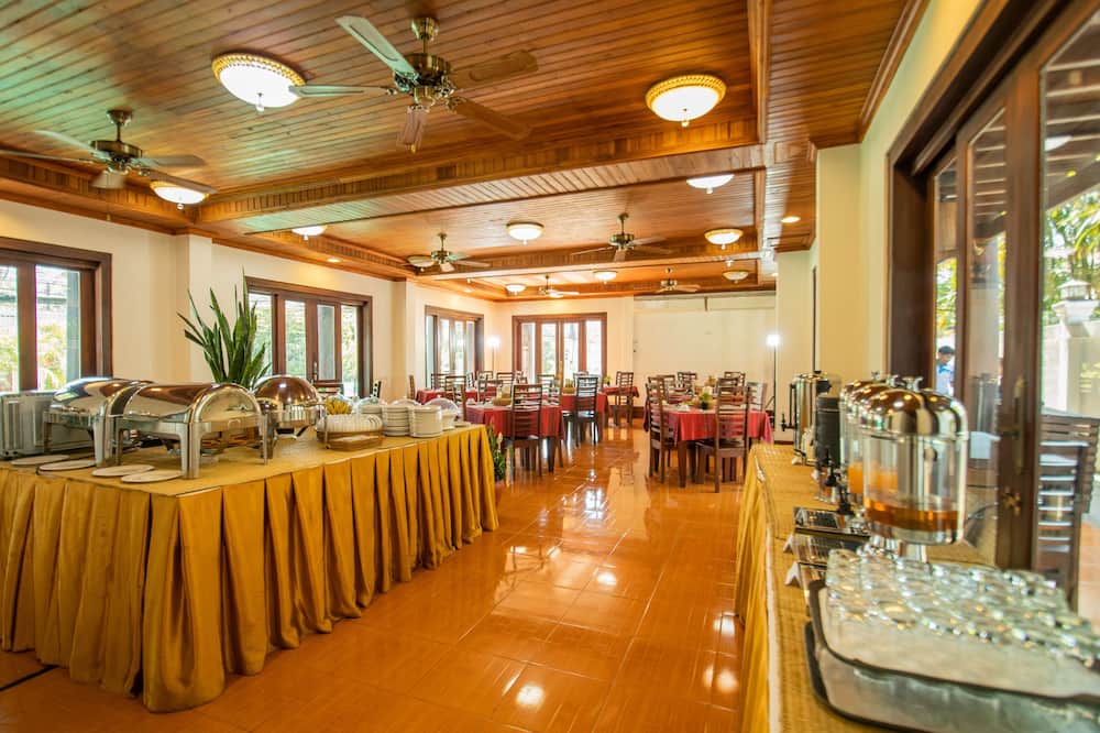 トレジャー ホテル ラオス 写真