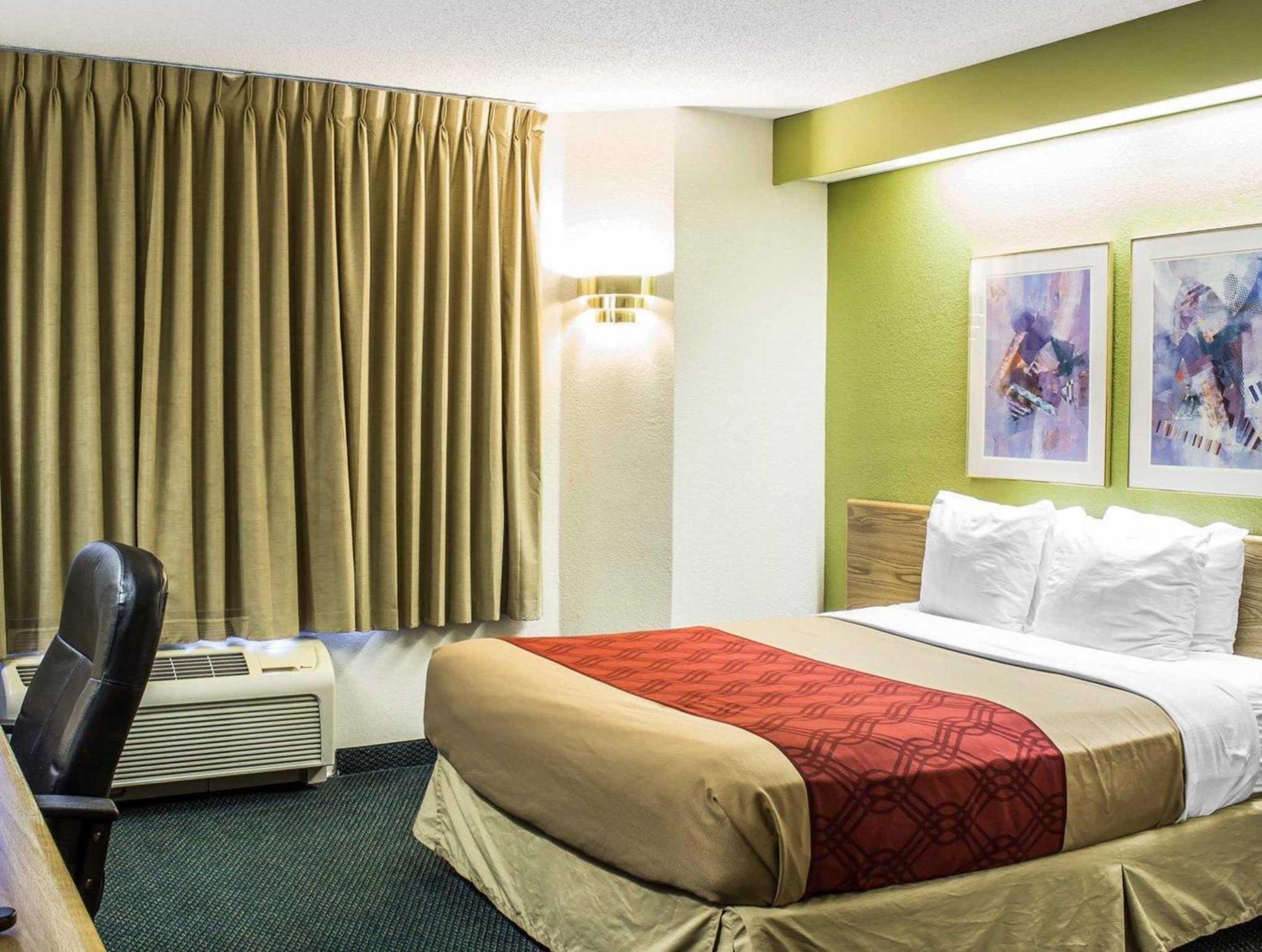 クオリティ イン & スイーツ ローリー ノース 写真