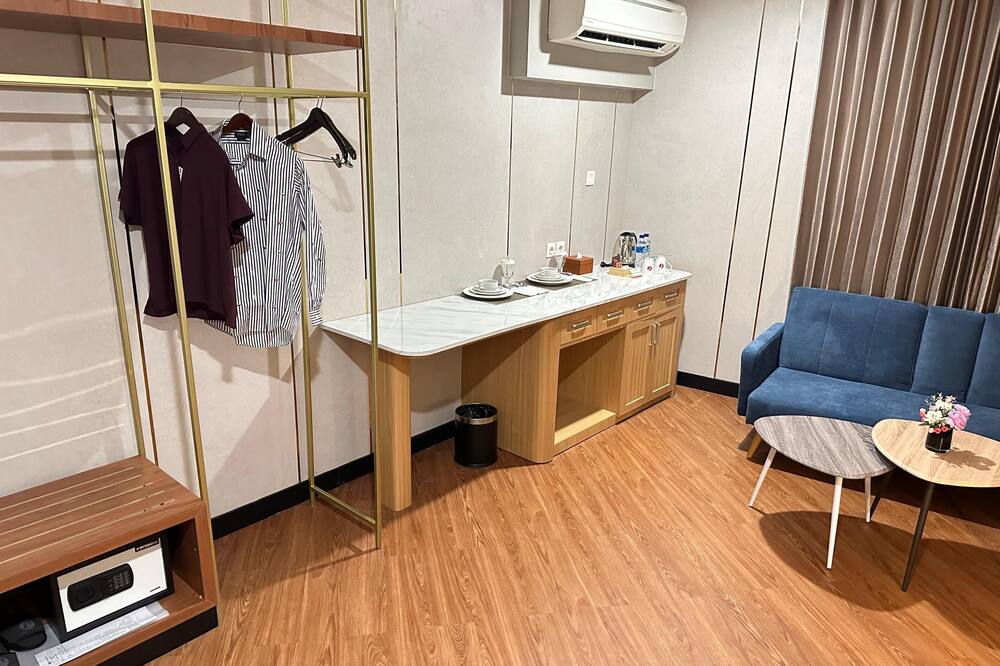 ディプリマホテルジェムルサリスラバヤ 写真