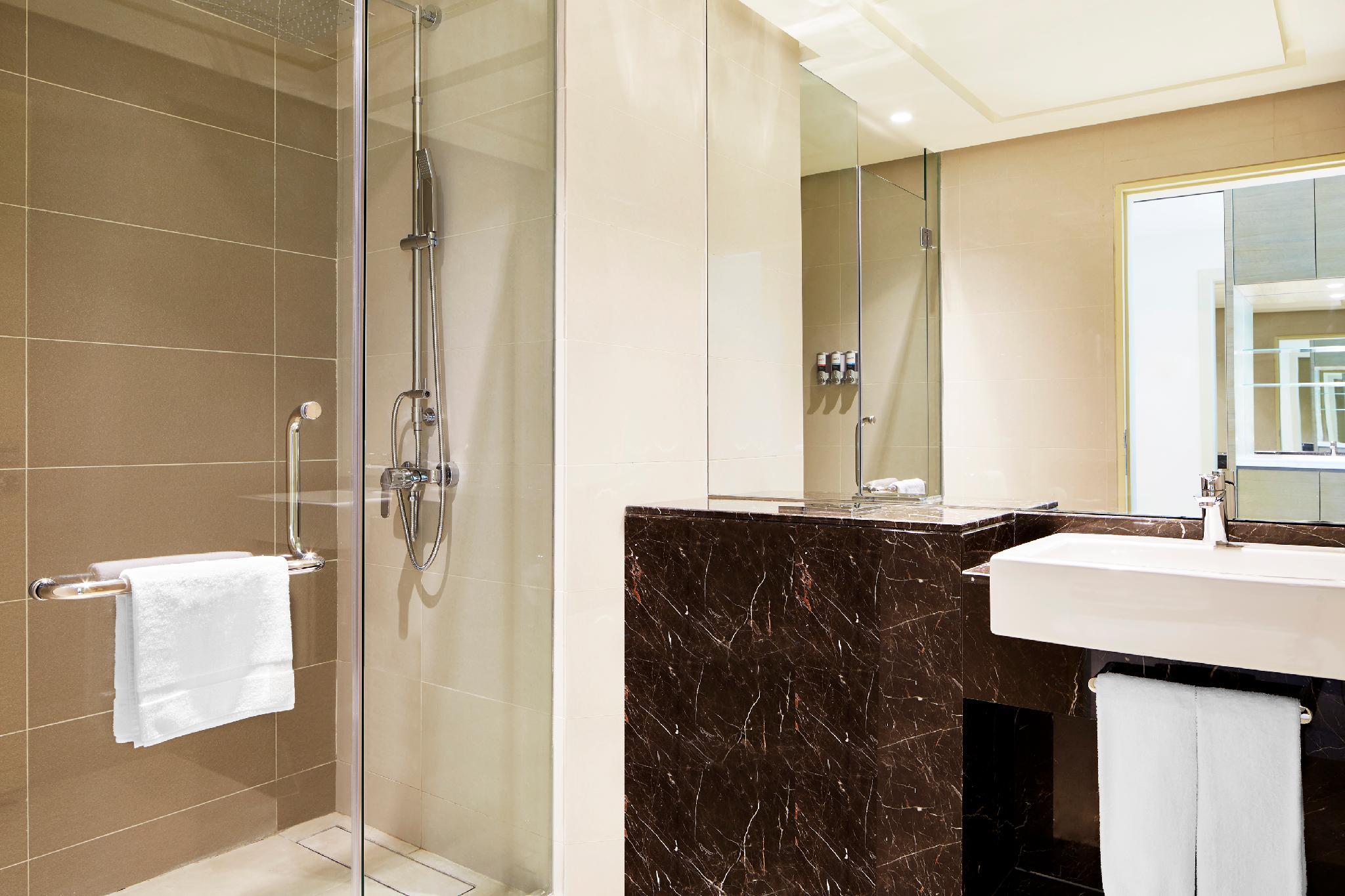 フォーポインツ バイ シェラトン プチョン 写真