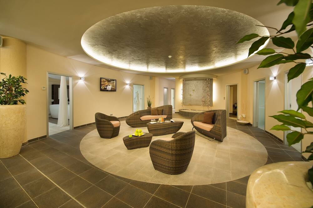 ウェルネス ホテル ディアマント 写真