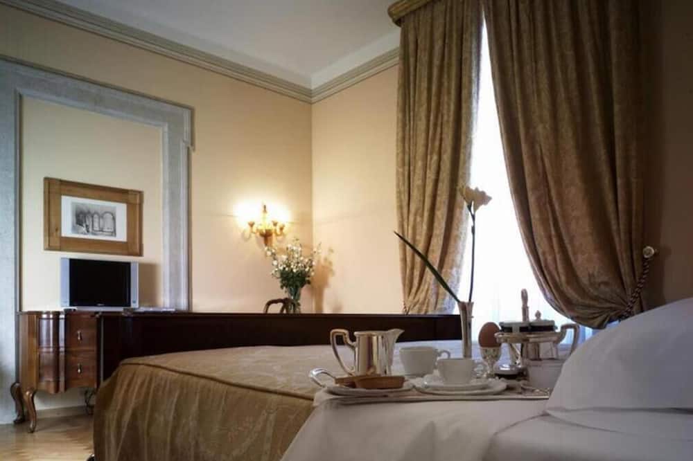 ヴィラ フェナローリ パレス ホテル 写真