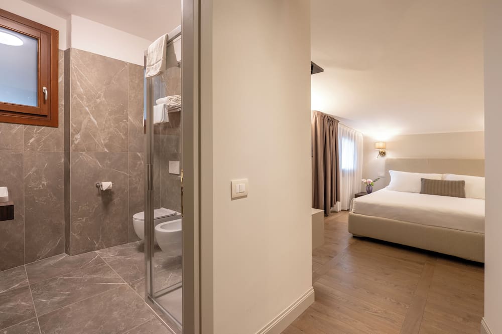 ホテル カールトン 写真