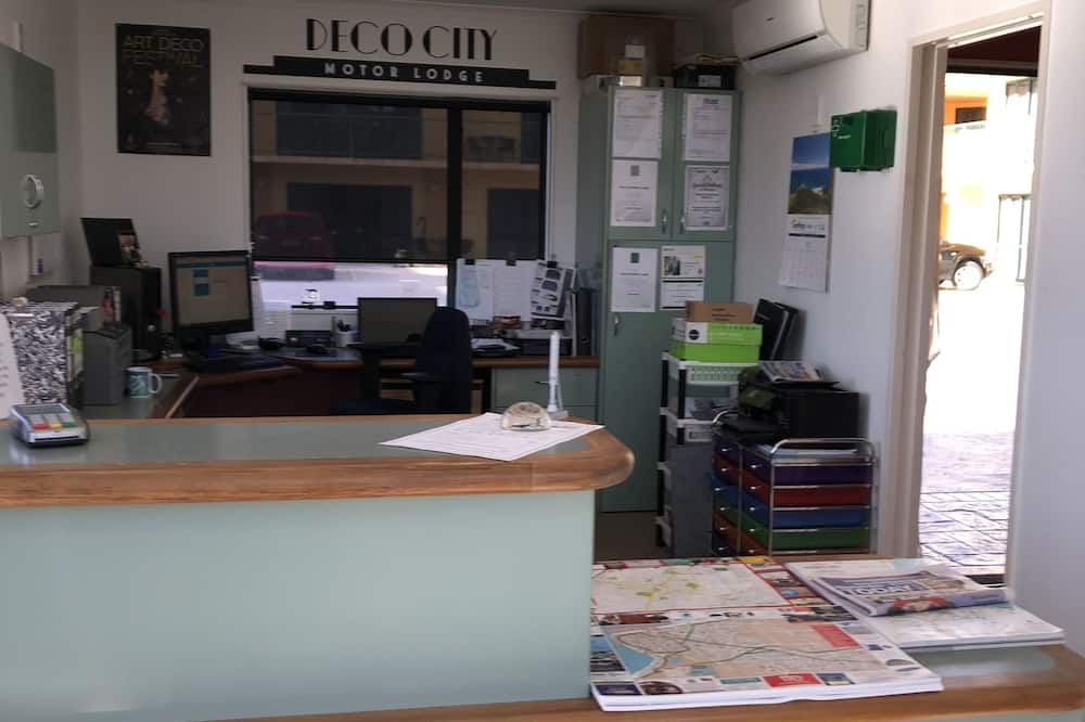 デコ シティ モーター ロッジ 写真