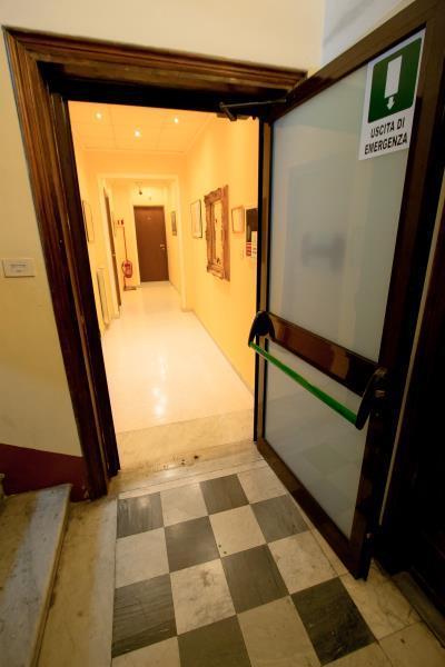 ホテル ベッド イン ローマ 写真