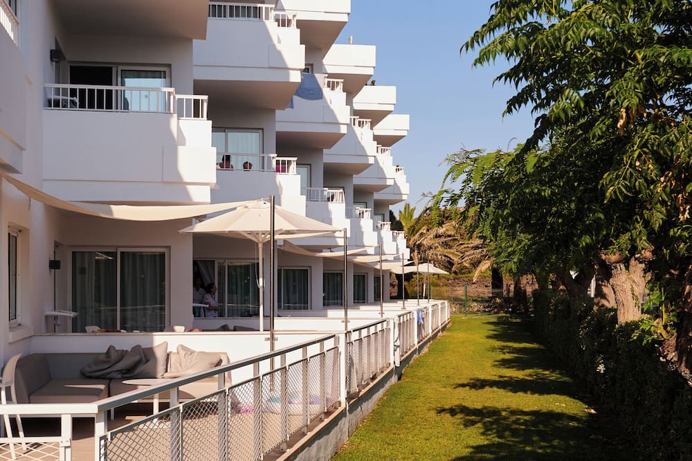 ヒポテルス アパルタメントス カラ ボナ 写真