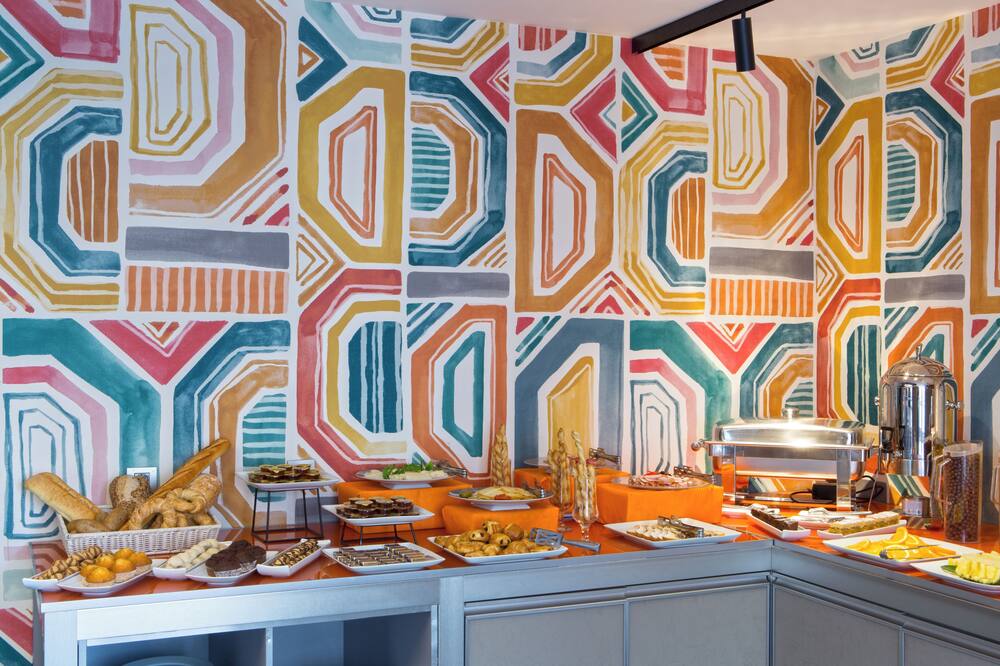 ゼウス エッセンス ブカレスト セントラル 写真