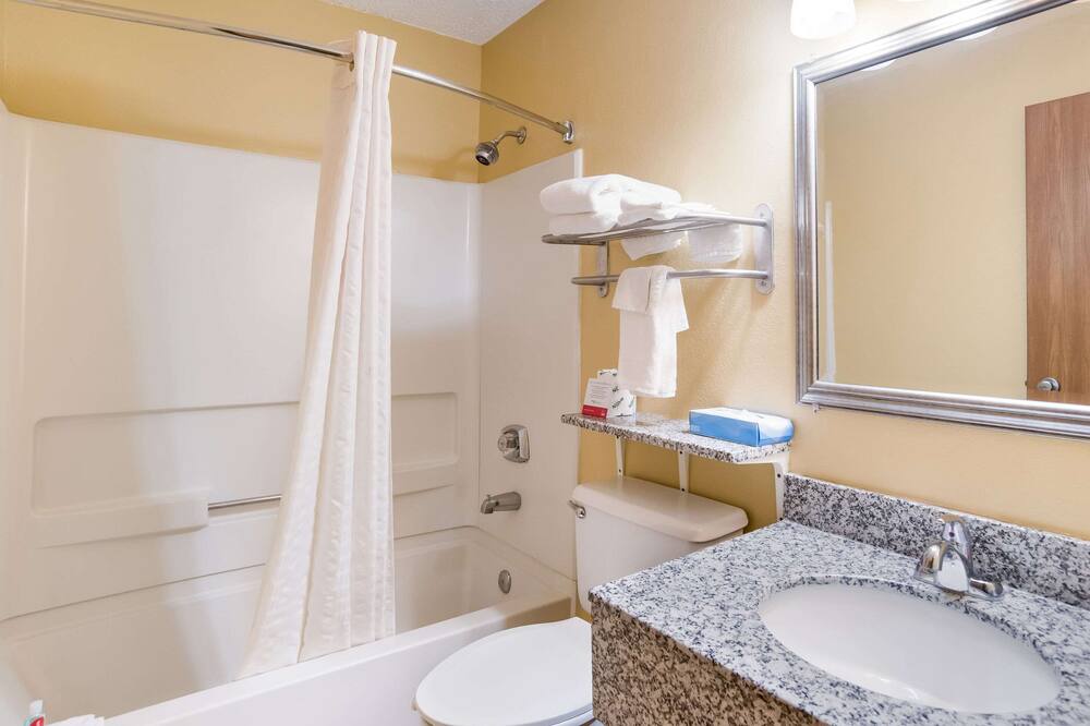 エコノ ロッジ スポッツィルバァニア タウン センター 写真