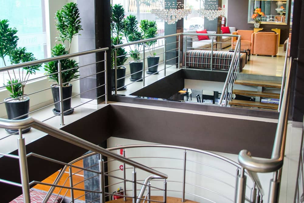 ホテル ブリタニア ミラフローレス 写真